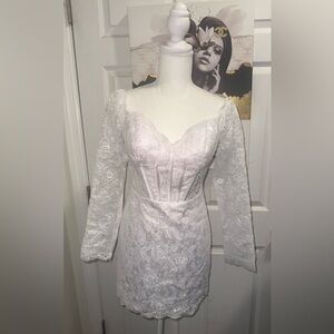 Chic White Lace Long Sleeve Dress